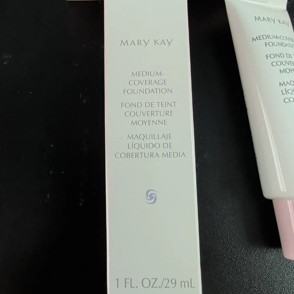 Lot of 5 Mary Kay Medium-Coverage Foundation Ivory 104 1 fl oz 355100
